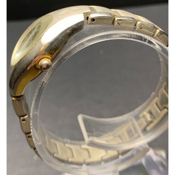 Vintage GUCCI Analog Watch Silver Tone - Untested - May Need Battery or Repair - Picture 4 of 6